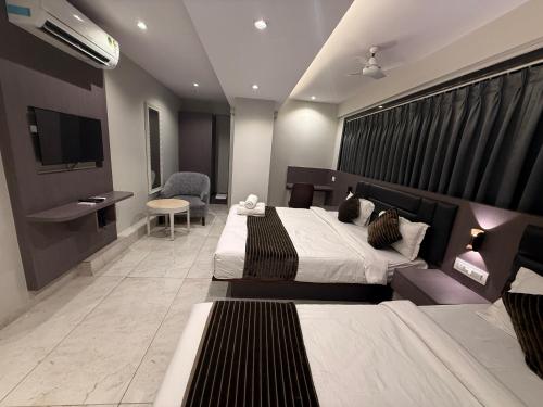 kurla suites