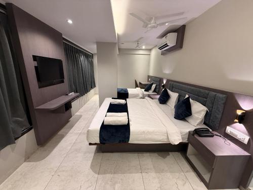 kurla suites
