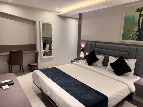 kurla suites