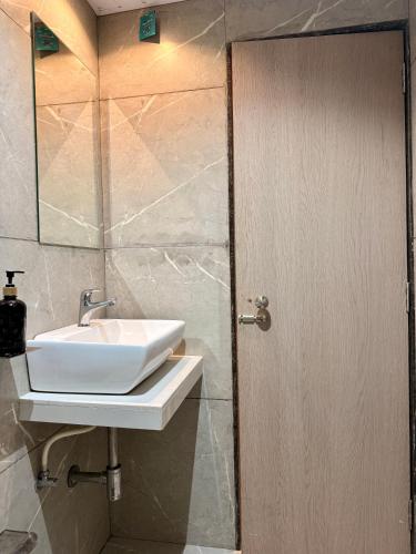 kurla suites