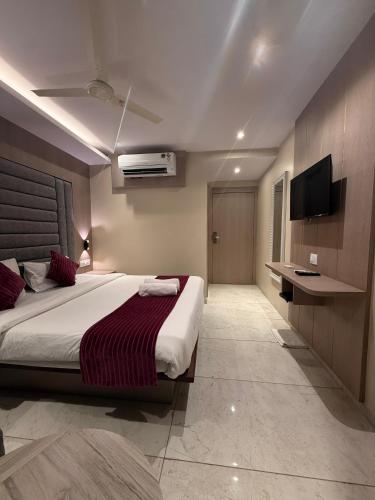 kurla suites