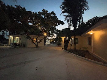 mango beach hotel