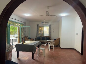 Mango Beach Hotel,,3 star