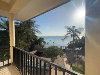 mango beach hotel
