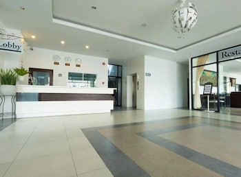 Townhouse Hillview Suites Pattaya Formerly Chatkaew Suites,,2 star