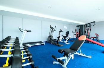 Townhouse Hillview Suites Pattaya Formerly Chatkaew Suites,,2 star