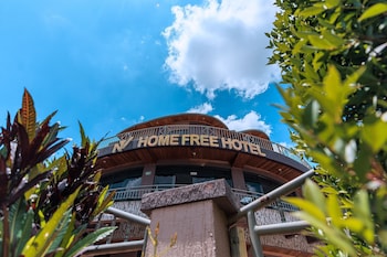homefree hotel by signature