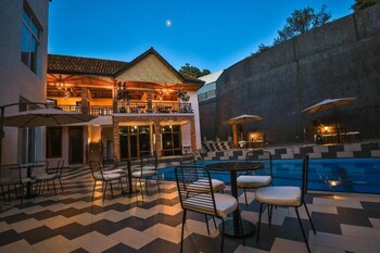 homefree hotel by signature