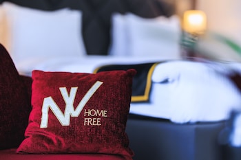 homefree hotel by signature