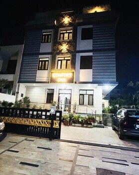 Hotel Comfort Inn,,3 star