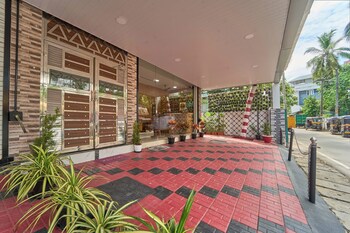 itsy hotels salees enclave near padmanabhaswamy temple