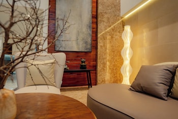 The Scenic Hotel,,3 star