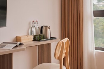 Yen Stay And Coffee,,4 star