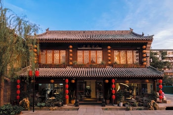Nine Melodies View Courtyard Guesthouse,,4 star