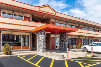 Zanesville Inn,,2 star