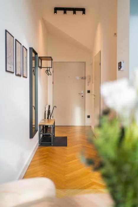 bright apartment near central station