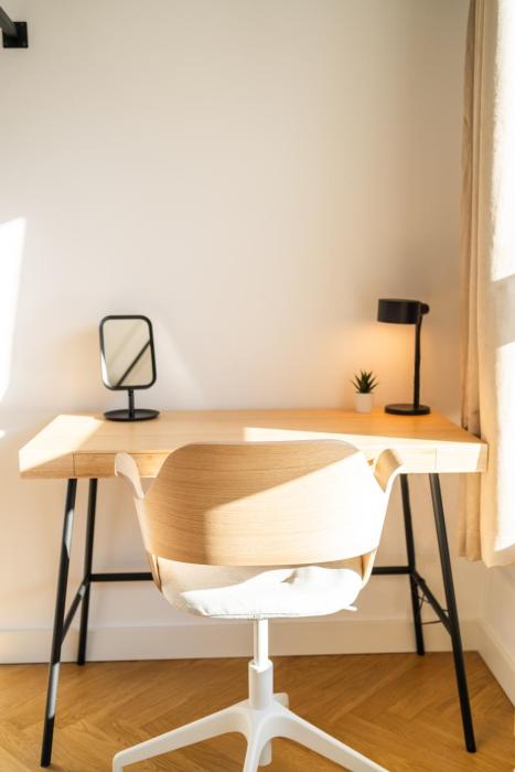 bright apartment near central station