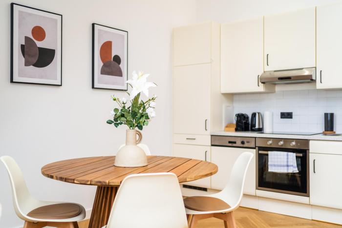 bright apartment near central station