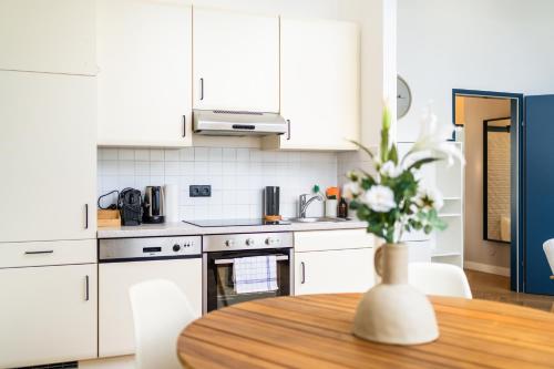 bright apartment near central station