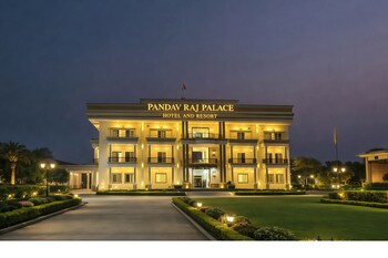 pandav raj palace hotel and resort