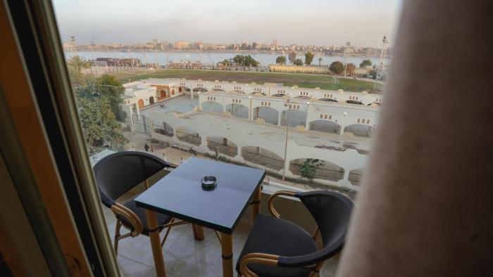 the view hotel luxor