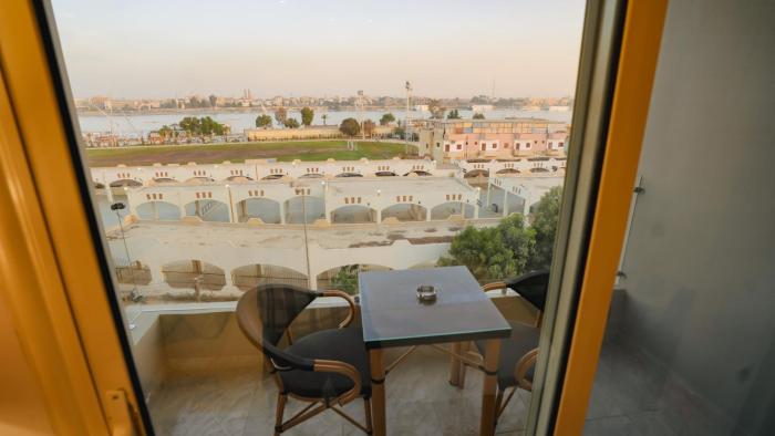 the view hotel luxor