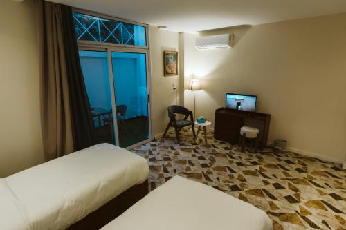 the view hotel luxor