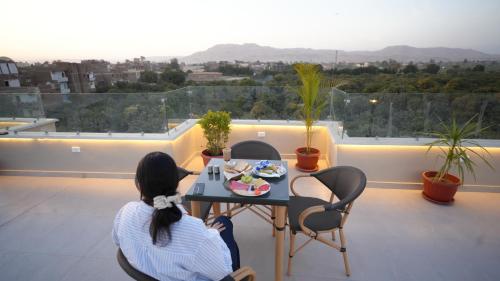 the view hotel luxor