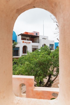 santori hon thom hotel