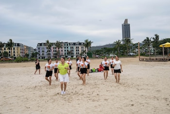 anstay marina hotel ha long