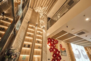 anstay marina hotel ha long