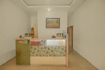 Hotel O Near Pantai Losari Formerly Poin,,3 star