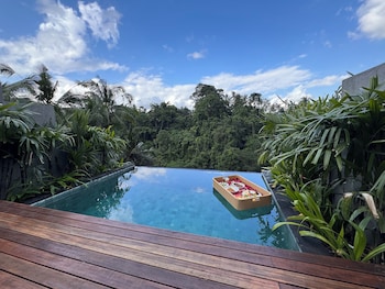 the clifton villas ubud