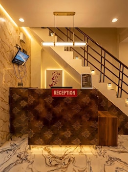 Av Grand Hotel,,2 star
