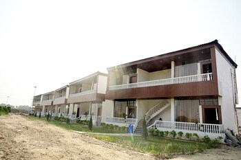Mansarovar Villa,,2 star