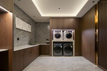 giorgio morandi hotel nanjing yueyahu and nuaa