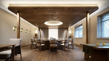 giorgio morandi hotel nanjing yueyahu and nuaa