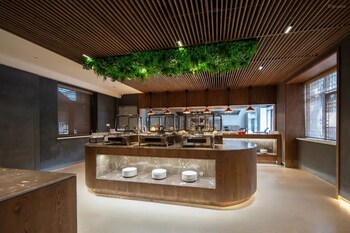 giorgio morandi hotel nanjing yueyahu and nuaa