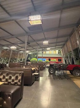 Hangout At  Nandi Hills,,2 star