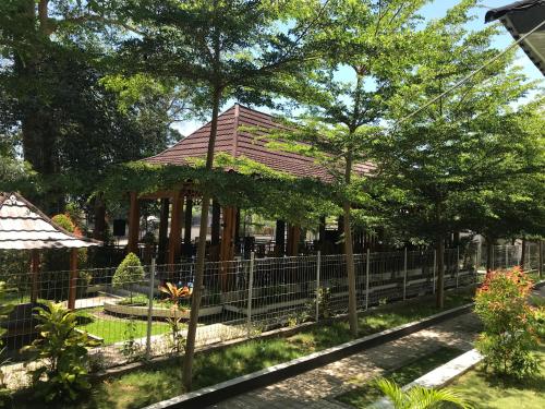 pohon purba resort and restaurant