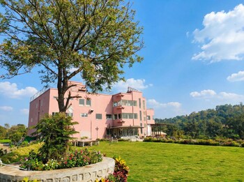saapna resort and boat club
