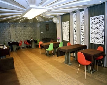 hotel uma palace gorakhpur