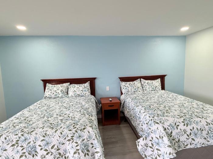 deluxe inn