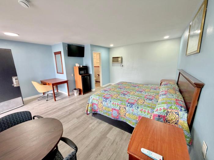 deluxe inn