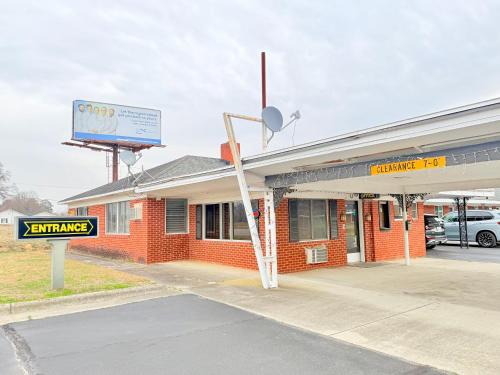 deluxe inn
