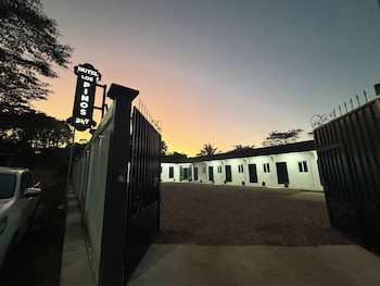 Hotel Los Pinos,,2 star