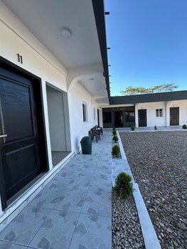 Hotel Los Pinos,,2 star