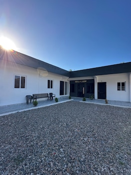 Hotel Los Pinos,,2 star