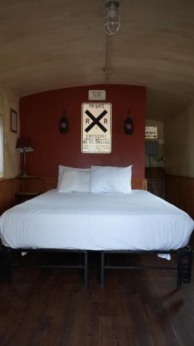 historic caboose on route 66