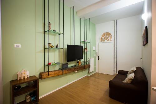 guasto apartments